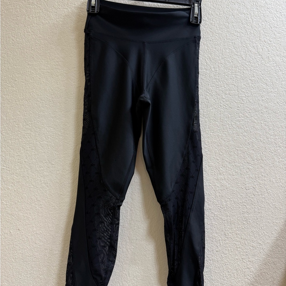 ALO Yoga Black Leggings with Alo Mesh Detail